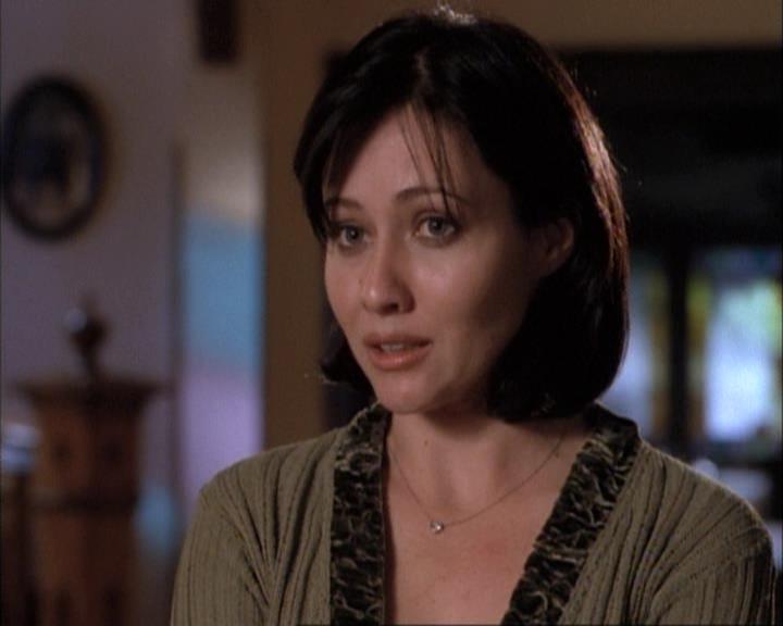 Charmed-Online-dot-net_111FeatsOfClay1601.jpg