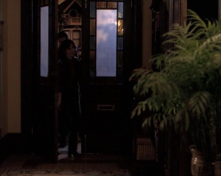 Charmed-Online-dot-net_111FeatsOfClay2087.jpg