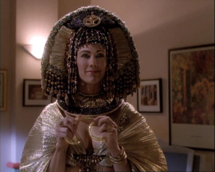Charmed-Online-dot-net_111FeatsOfClay2226.jpg