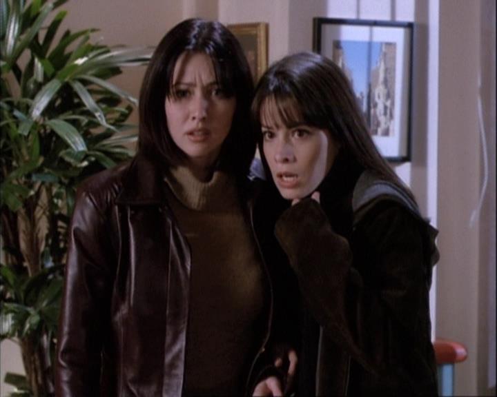 Charmed-Online-dot-net_111FeatsOfClay2264.jpg