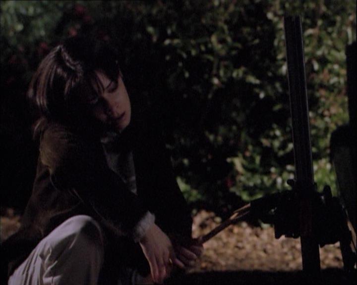 Charmed-Online-dot-net_112TheWendigo0040.jpg