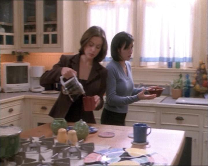 Charmed-Online-dot-net_112TheWendigo0567.jpg