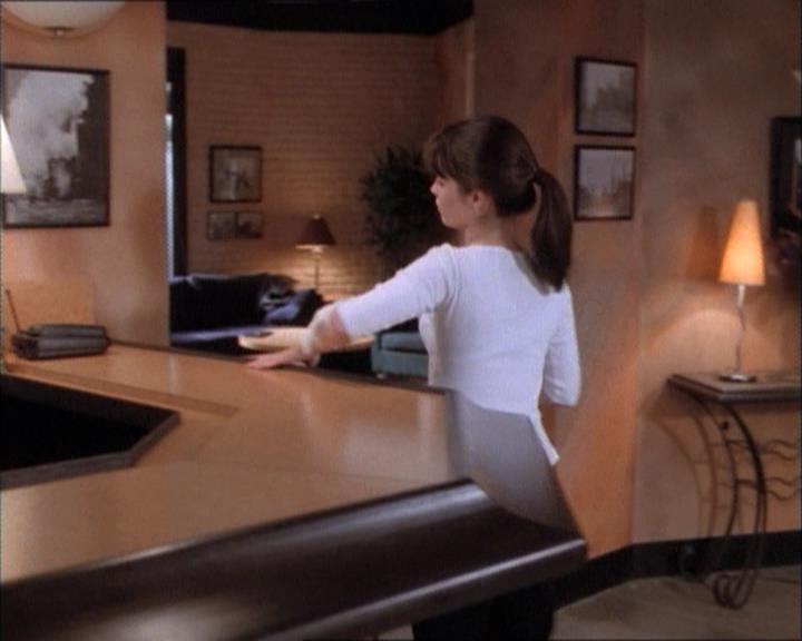 Charmed-Online-dot-net_112TheWendigo0877.jpg