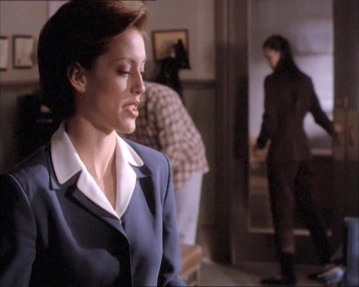 Charmed-Online-dot-net_112TheWendigo0926.jpg