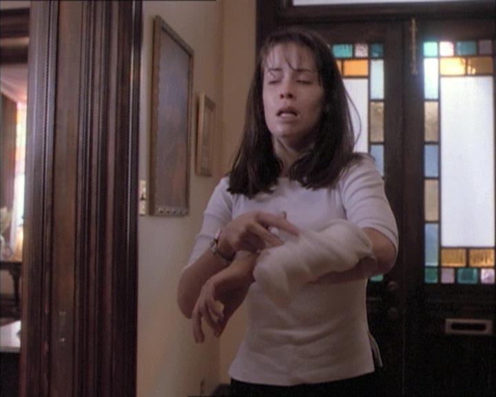 Charmed-Online-dot-net_112TheWendigo1562.jpg