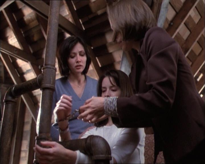 Charmed-Online-dot-net_112TheWendigo2003.jpg