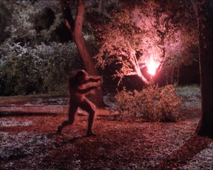Charmed-Online-dot-net_112TheWendigo2190.jpg