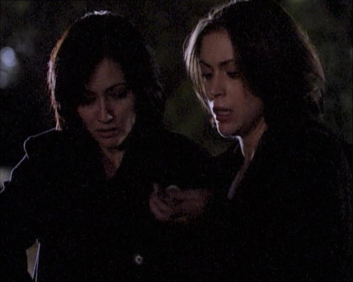 Charmed-Online-dot-net_112TheWendigo2228.jpg