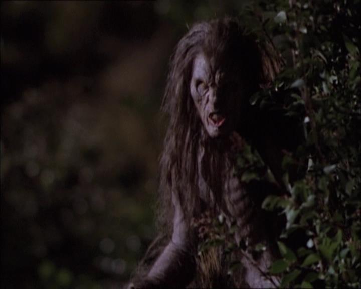 Charmed-Online-dot-net_112TheWendigo2241.jpg