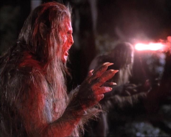 Charmed-Online-dot-net_112TheWendigo2260.jpg
