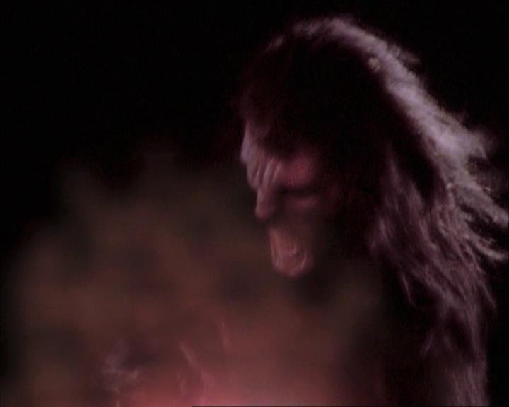 Charmed-Online-dot-net_112TheWendigo2269.jpg