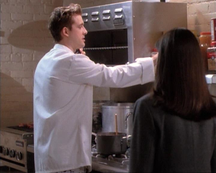 Charmed-Online-dot-net_114SecretsAndGuys0530.jpg