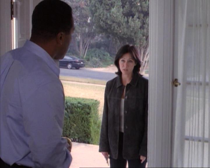 Charmed-Online-dot-net_114SecretsAndGuys1052.jpg Charmed-Online-dot-net_114SecretsAndGuys1052.jpg