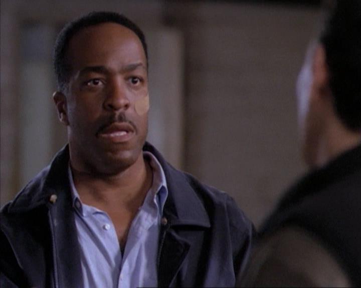 Charmed-Online-dot-net_114SecretsAndGuys1945.jpg