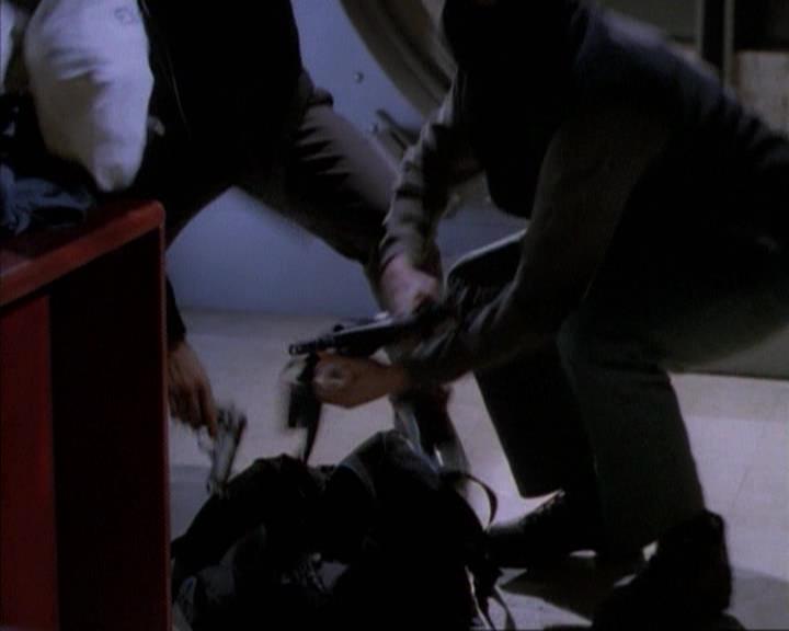Charmed-Online-dot-net_114SecretsAndGuys2104.jpg
