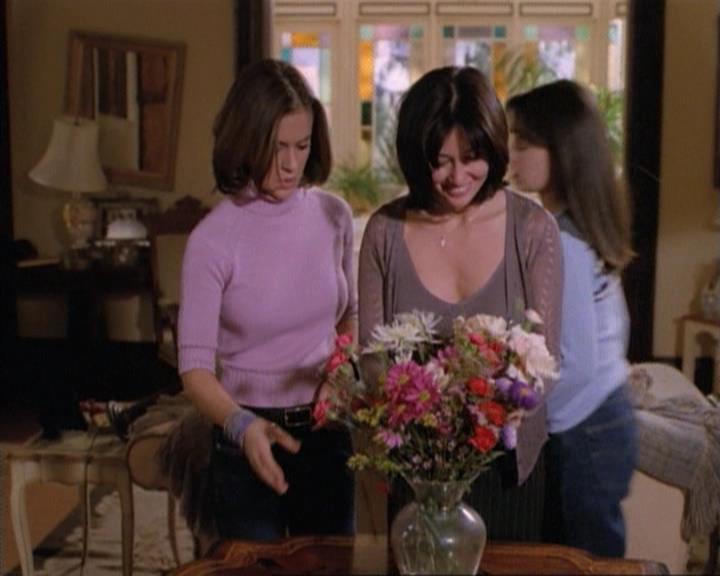 Charmed-Online-dot-net_115IsThereAWoogyInTheHouse0031.jpg