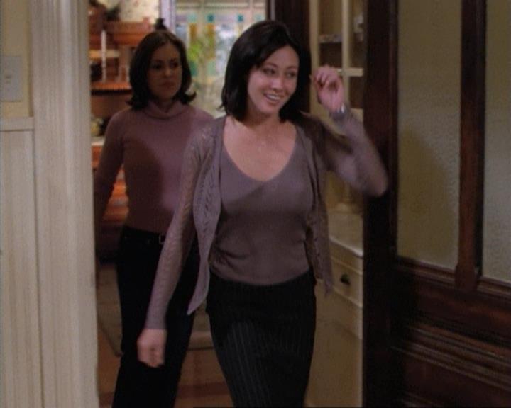 Charmed-Online-dot-net_115IsThereAWoogyInTheHouse0042.jpg