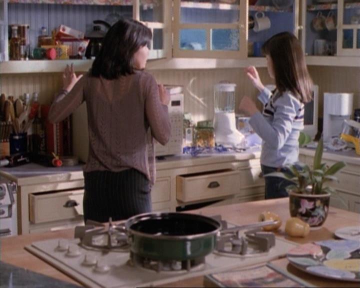 Charmed-Online-dot-net_115IsThereAWoogyInTheHouse0049.jpg