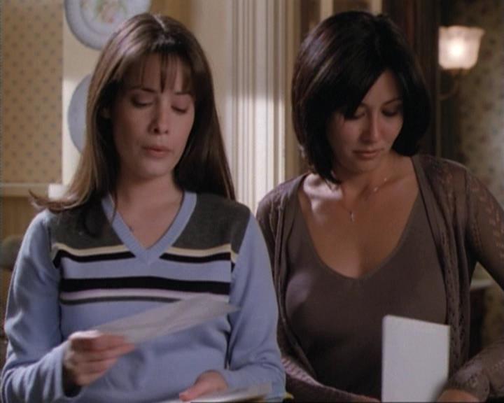 Charmed-Online-dot-net_115IsThereAWoogyInTheHouse0201.jpg