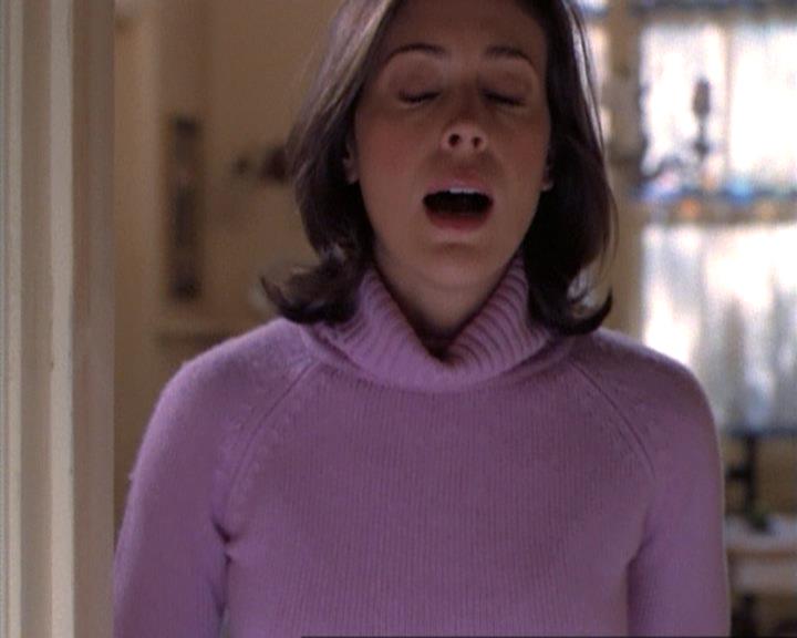 Charmed-Online-dot-net_115IsThereAWoogyInTheHouse0582.jpg