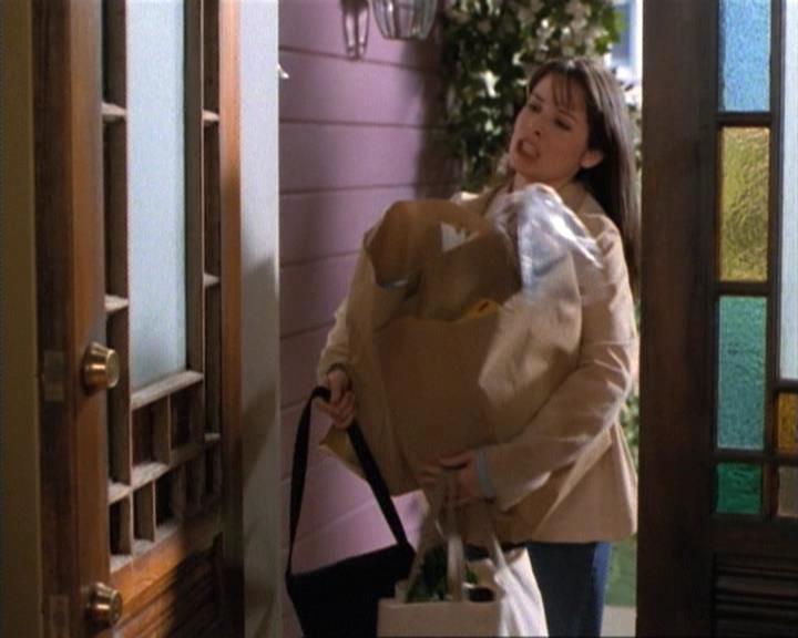 Charmed-Online-dot-net_115IsThereAWoogyInTheHouse0687.jpg