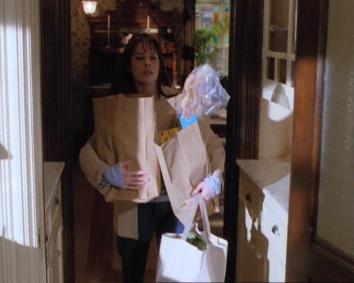 Charmed-Online-dot-net_115IsThereAWoogyInTheHouse0706.jpg Charmed-Online-dot-net_115IsThereAWoogyInTheHouse0706.jpg