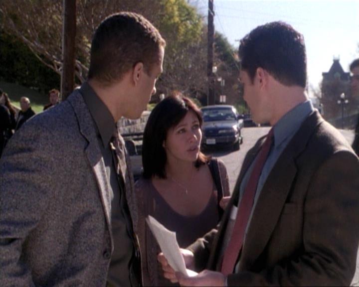 Charmed-Online-dot-net_115IsThereAWoogyInTheHouse0790.jpg