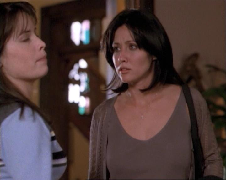 Charmed-Online-dot-net_115IsThereAWoogyInTheHouse0817.jpg