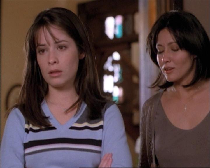 Charmed-Online-dot-net_115IsThereAWoogyInTheHouse0828.jpg