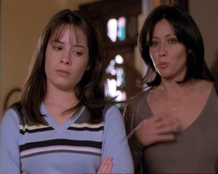 Charmed-Online-dot-net_115IsThereAWoogyInTheHouse0831.jpg