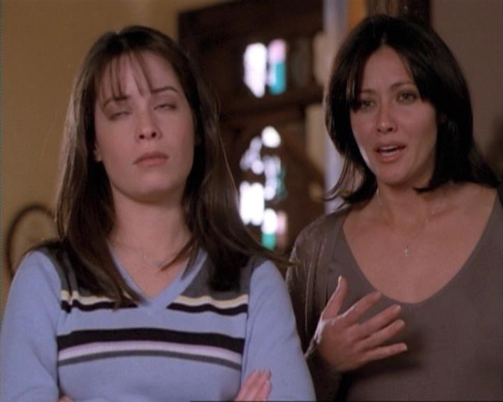 Charmed-Online-dot-net_115IsThereAWoogyInTheHouse0833.jpg