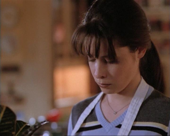 Charmed-Online-dot-net_115IsThereAWoogyInTheHouse0925.jpg