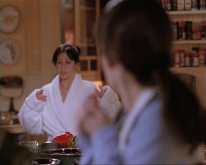 Charmed-Online-dot-net_115IsThereAWoogyInTheHouse0930.jpg