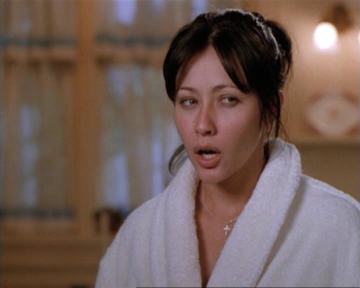 Charmed-Online-dot-net_115IsThereAWoogyInTheHouse0963.jpg