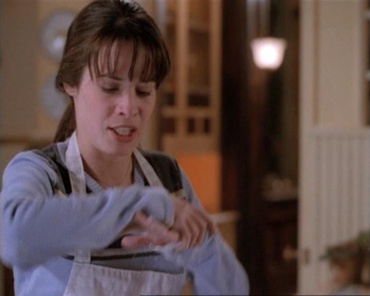 Charmed-Online-dot-net_115IsThereAWoogyInTheHouse1000.jpg