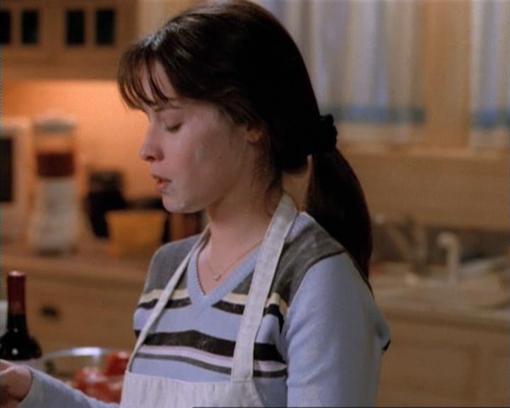 Charmed-Online-dot-net_115IsThereAWoogyInTheHouse1041.jpg
