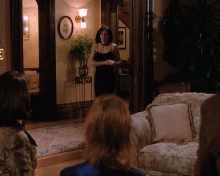 Charmed-Online-dot-net_115IsThereAWoogyInTheHouse1059.jpg
