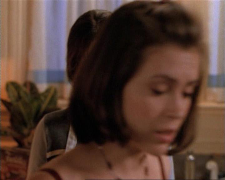 Charmed-Online-dot-net_115IsThereAWoogyInTheHouse1122.jpg Charmed-Online-dot-net_115IsThereAWoogyInTheHouse1122.jpg