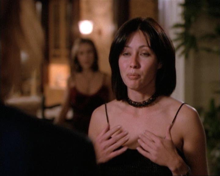 Charmed-Online-dot-net_115IsThereAWoogyInTheHouse1150.jpg