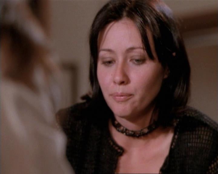 Charmed-Online-dot-net_115IsThereAWoogyInTheHouse1577.jpg