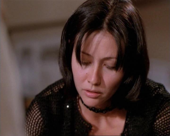 Charmed-Online-dot-net_115IsThereAWoogyInTheHouse1590.jpg