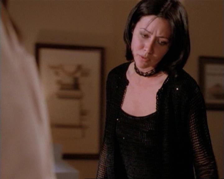 Charmed-Online-dot-net_115IsThereAWoogyInTheHouse1606.jpg