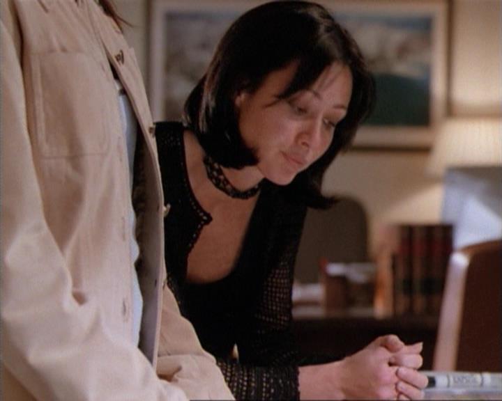 Charmed-Online-dot-net_115IsThereAWoogyInTheHouse1617.jpg