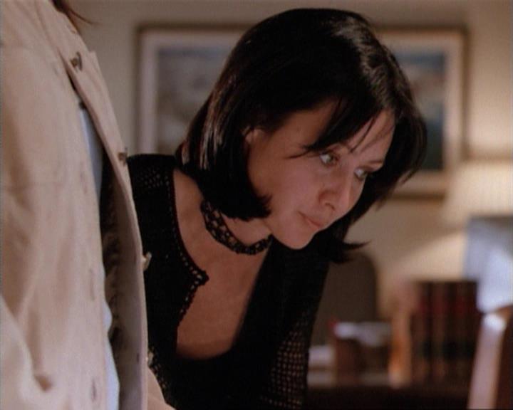 Charmed-Online-dot-net_115IsThereAWoogyInTheHouse1626.jpg