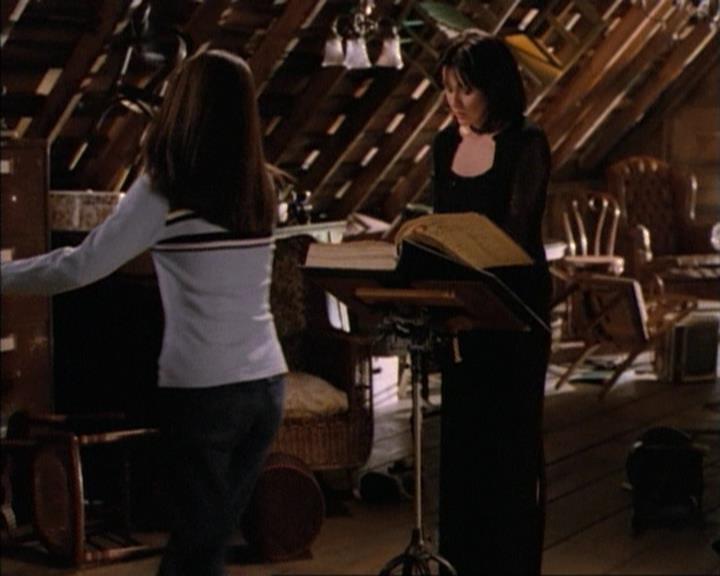 Charmed-Online-dot-net_115IsThereAWoogyInTheHouse1789.jpg