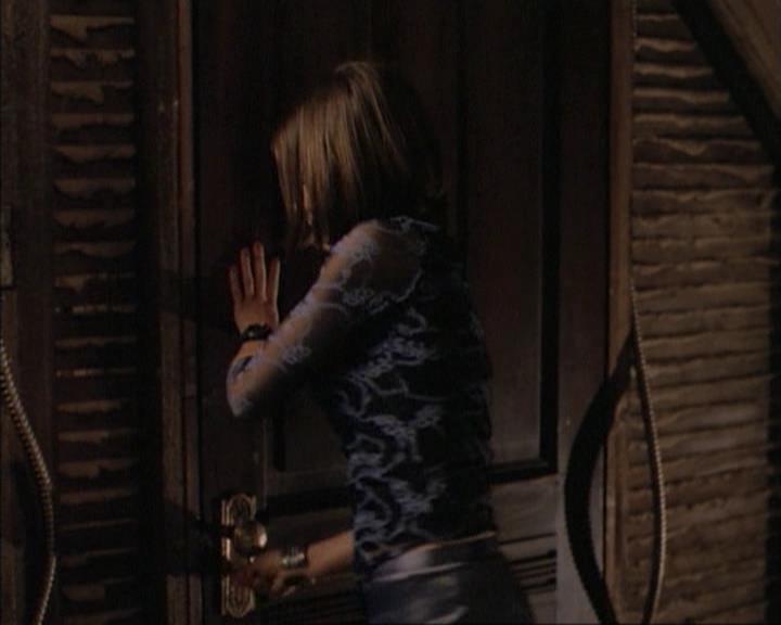Charmed-Online-dot-net_115IsThereAWoogyInTheHouse1875.jpg