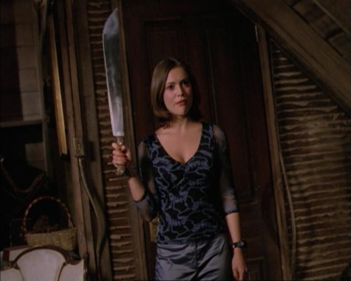 Charmed-Online-dot-net_115IsThereAWoogyInTheHouse1890.jpg