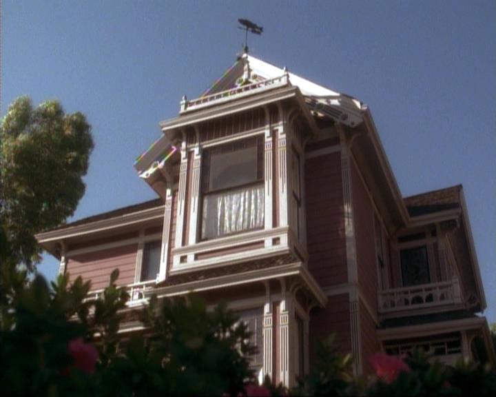 Charmed-Online-dot-net_115IsThereAWoogyInTheHouse1950.jpg