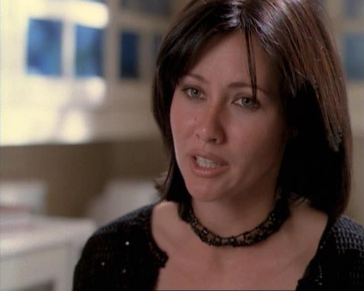 Charmed-Online-dot-net_115IsThereAWoogyInTheHouse2054.jpg