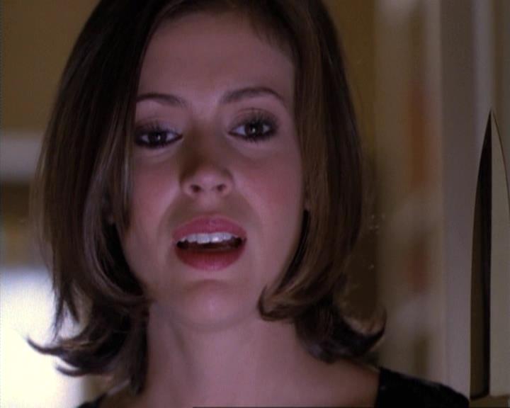 Charmed-Online-dot-net_115IsThereAWoogyInTheHouse2126.jpg